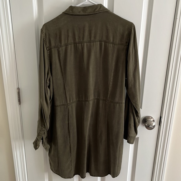 Lucky brand women’s mini dress. Hunter green half way bottom and side pockets - Picture 3 of 5